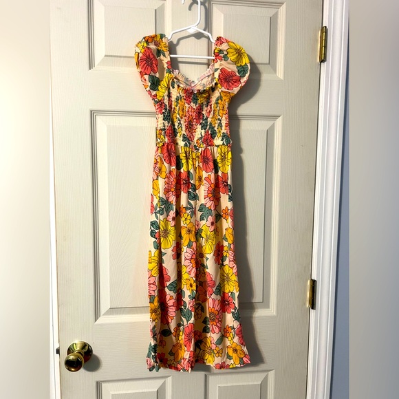 FabKids Floral Smocked Bodice Pant Jumper Medium - Picture 2 of 7